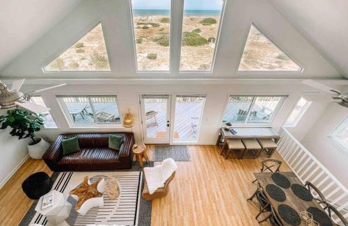 Salvo House | Dune Haus - Oceanfront w Hot Tub, Private Beach