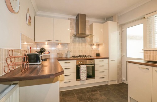 Goonhavern Cottage | DUNE HAVEN, pet friendly, with open fire in Perranporth