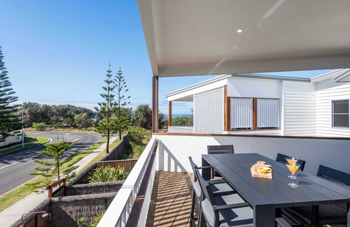Yamba House | Dunes on Pippi - Oceanstays - Plunge Pool