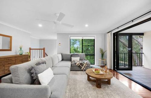 Vincentia House | Dunescape Family Retreat - 5BR beach house