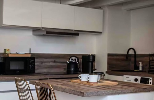 Quartier Administrations Apartment | Duplex 2 minutes from the arena and maison carrée