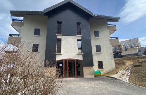 Villard-de-Lans Apartment | Duplex 6 pers avec balcon plein sud à Villard-de-Lans, proche village et navettes gratuites - FR-1-515-130