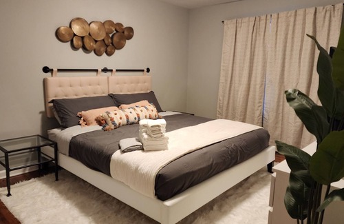 Donelson House | duplex close to all Nashville amenities