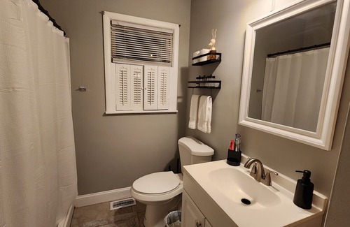 Donelson House | duplex close to all Nashville amenities