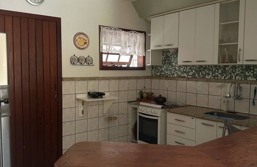 Enseada Azul House | Duplex house in a gated community, 2 minutes from Bacutia Beach - Guarapari.
