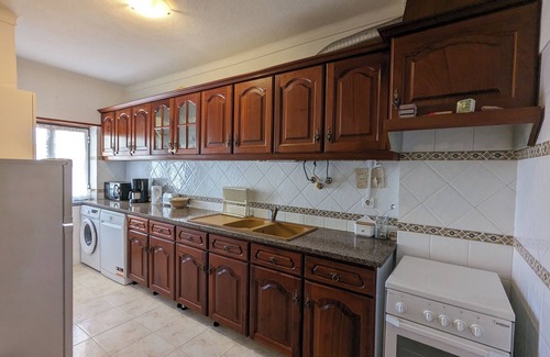 Praia de Santa Cruz Apartment | Duplex/Maisonette in Strandnähe mit Terrasse im Zentrum von Santa Cruz