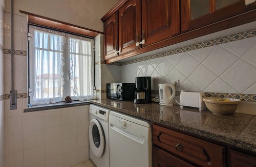 Praia de Santa Cruz Apartment | Duplex/Maisonette in Strandnähe mit Terrasse im Zentrum von Santa Cruz