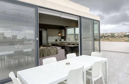San Gwann Apartment | Duplex PAD 3BR Penthouse in San Gwann