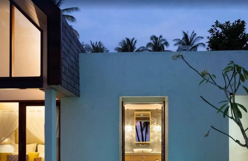 Pemenang Villa | Duplex Villa with Private Pool and Beach Access 12