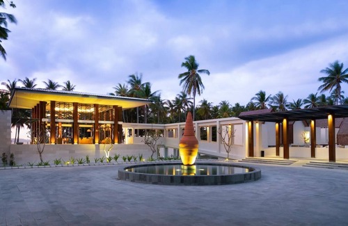 Pemenang Villa | Duplex Villa with Private Pool and Beach Access 12