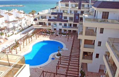 Castillo de Sabinillas Apartment | Duquesa (El Castillo, Manilva) BeachFront complex/GF2Bed2Bath/AirCon/WiFI/Garage