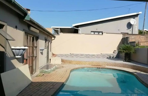 Bluff House | Durban selfcatering home - 4 Guestsn