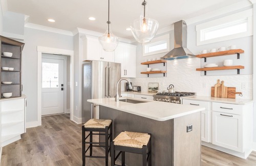 Durham House | Durham's Modern FarmHome! Minutes from Downtown and a mile from Duke University!