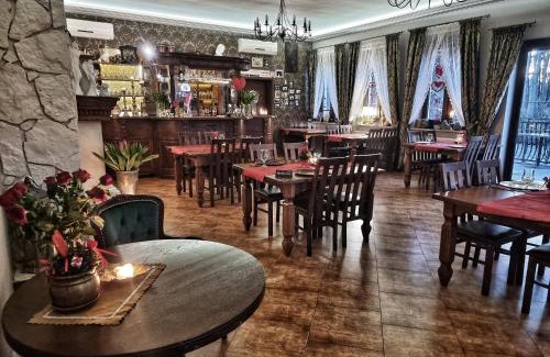 Warta Hotel | Dworek za Lasem