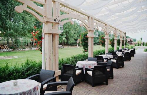 Warta Hotel | Dworek za Lasem