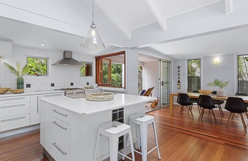 Sunshine Beach House | Dwyer St - Great Family Beach House!