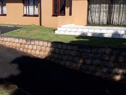 Durban North Bed & Breakfast | DYNA GUEST HOUSE