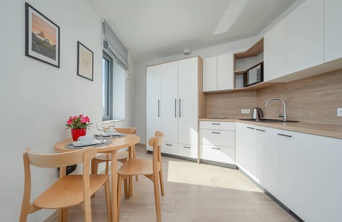 Krzyki Apartment | Dyrekcyjna 1 | Wroclaw | Comfortable Studio | AC | Parking