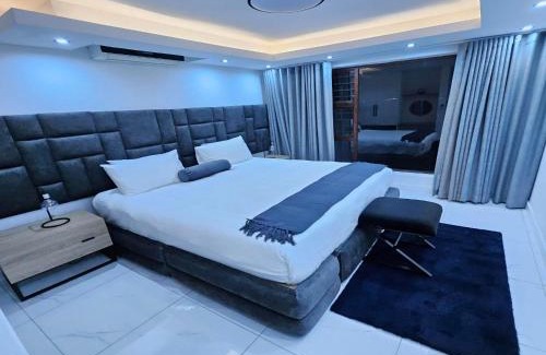 Hartbeespoort Villa | DZUVHA BOUTIQUE VILLA