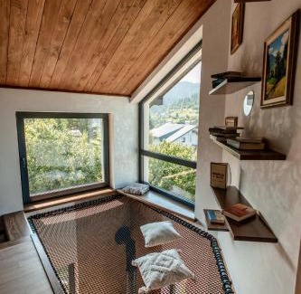 Slavske House | Dzvin