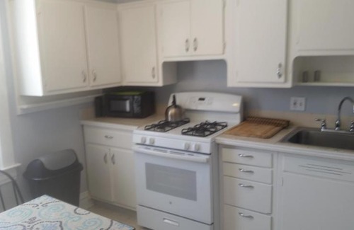 Lansing Apartment | E Michigan Walk Up Furnished 1 Bedroom APT