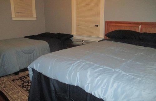 Lansing Apartment | E Michigan Walk Up Furnished 1 Bedroom APT
