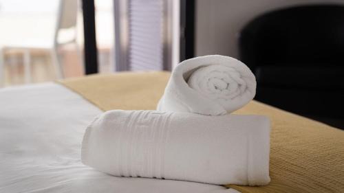 Gibraltar Apartment | E1 Suites - Modern Comfort & Spa Luxury, Gibraltar