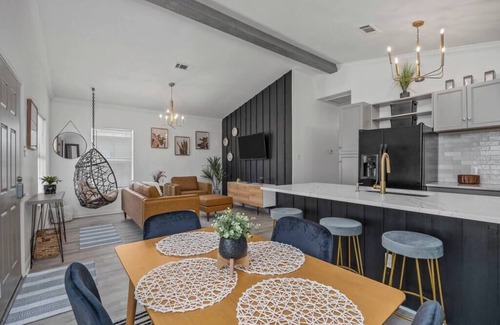 Greater East End House | EaDo Downtown Haven