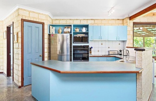 Eagle Bay House | Eagle Bay Beach Lodge - Eagle Bay 1 street away!