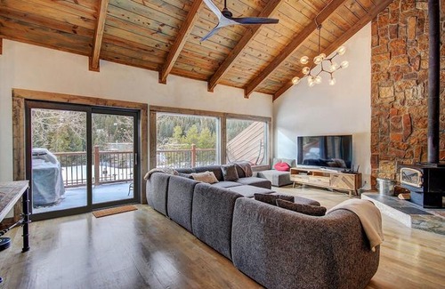 Warrior's Mark House | Eagle Ridge Escape