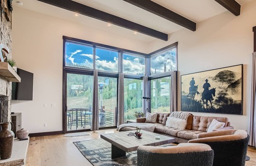 Silverthorne House | Eagle's Eye View - Luxury Home with Incredible Views