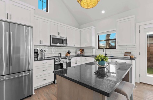 Fredericksburg House | Eagle's Landing 104 - Couples getaway with Hot Tub