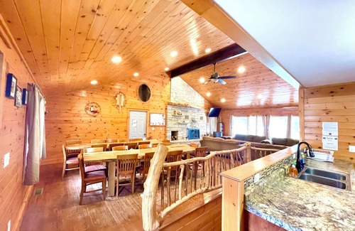 St Germain Resort | Eagle's Nest Retreat with 14bedrooms and 5.5baths in beautiful Saint Germain WI
