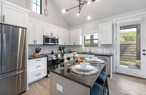 Fredericksburg House | Eagle's Nesting 104 - Hot Tub, Close to Downtown