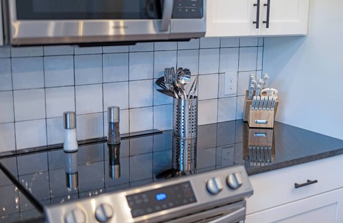 Fredericksburg House | Eagle's Villa 103 - Hot Tub, 5 Min to Main