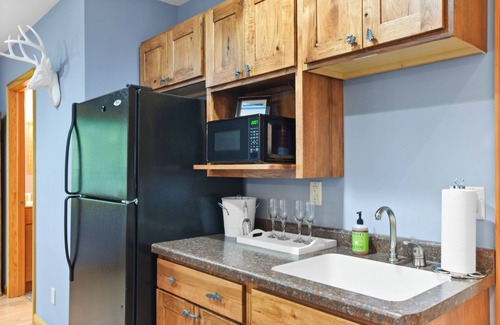 Eagle River House | Eagles Bend Lake House, Located on The Chain of Lakes