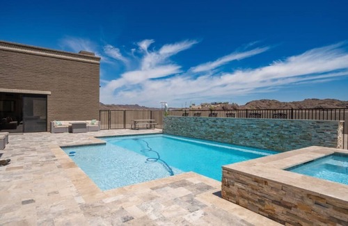 Parker Strip House | Eagles Lair Summary: