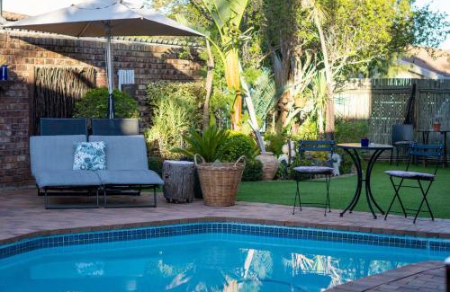 Oudtshoorn Bed & Breakfast | Earthbound Guest House