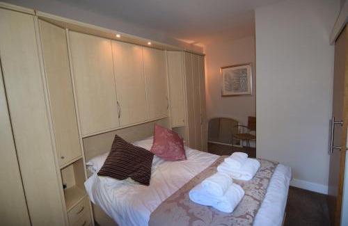 South Cliff Apartment | Easby Hall 22