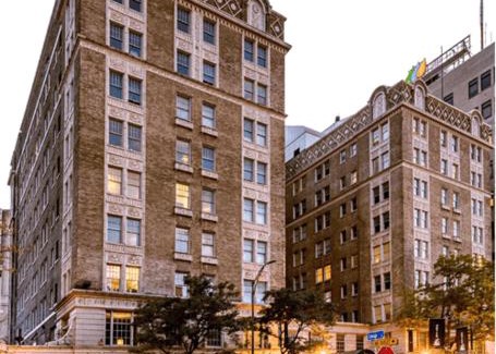 Central Business District Apartment | East 120 I Modern Refinished Apt Downtown I Gym