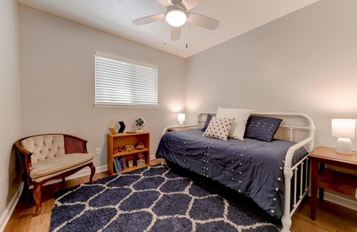 Pecan Springs Springdale House | East Austin 3BR 5 miles to downtown/UT stadium/Moody/SXSW. Large yard, pets Ok.