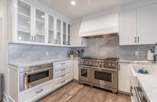 Village of La Jolla House | East Cliff Beachfront Bliss at La Jolla Cove