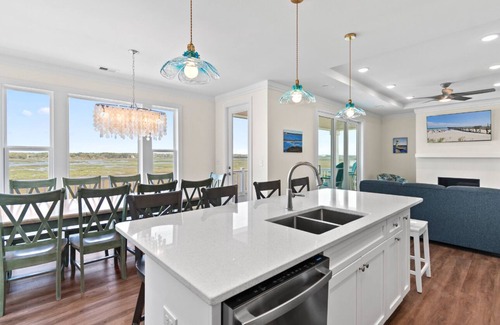 Sunset Beach House | East end 5 bedroom 5 bathroom house with private saltwater pool