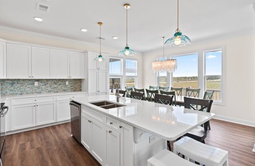 Sunset Beach House | East end 5 bedroom 5 bathroom house with private saltwater pool