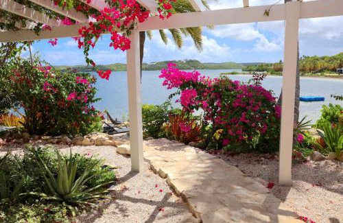 Willikies Hotel | East End Antigua Boutique Hotel