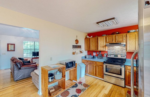 Nashville House | East End Harmony Retro Retreat | House in Nashville