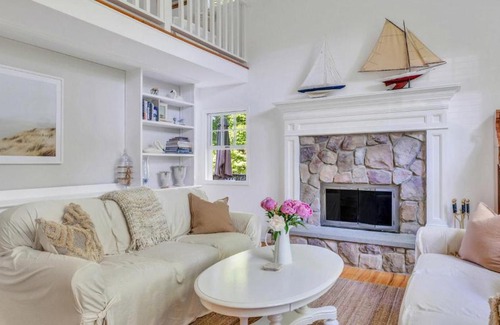 East Hampton North House | East Hampton Town Terrific