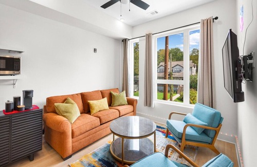 Talbot's Corner Condo | East Nashville Cozy Retreat