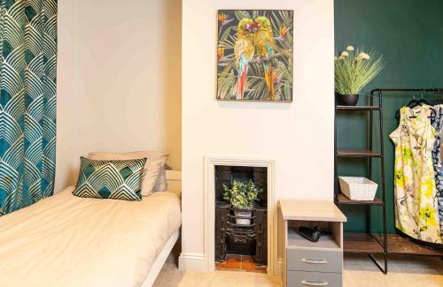 Tewkesbury Apartment | East Street, Town Centre, 2 Bedrooms