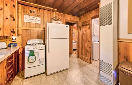 East Tawas House | East Tawas Cabin with Deck, Backyard & Fire Pit!